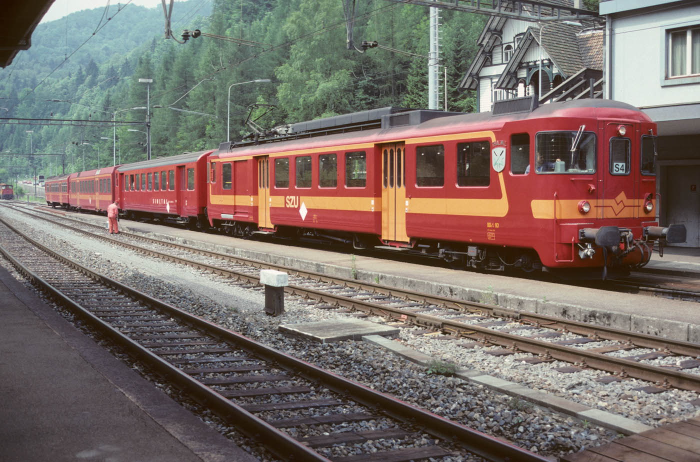 SZU-120a-030.jpg